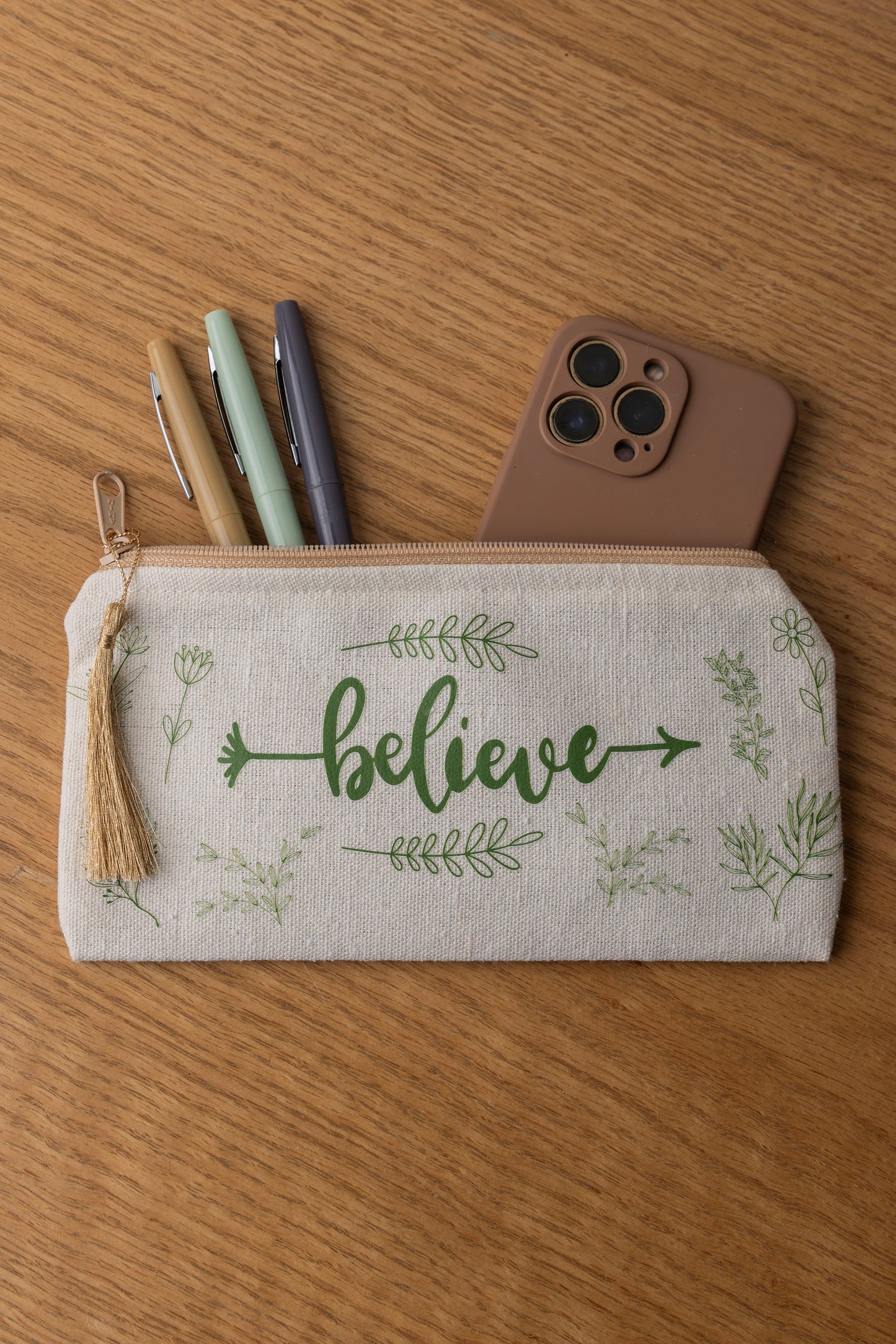 Leafy believe pouch