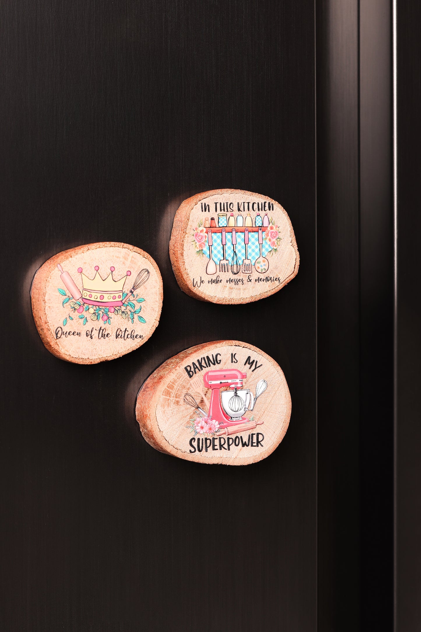 In this kitchen wood Magnet