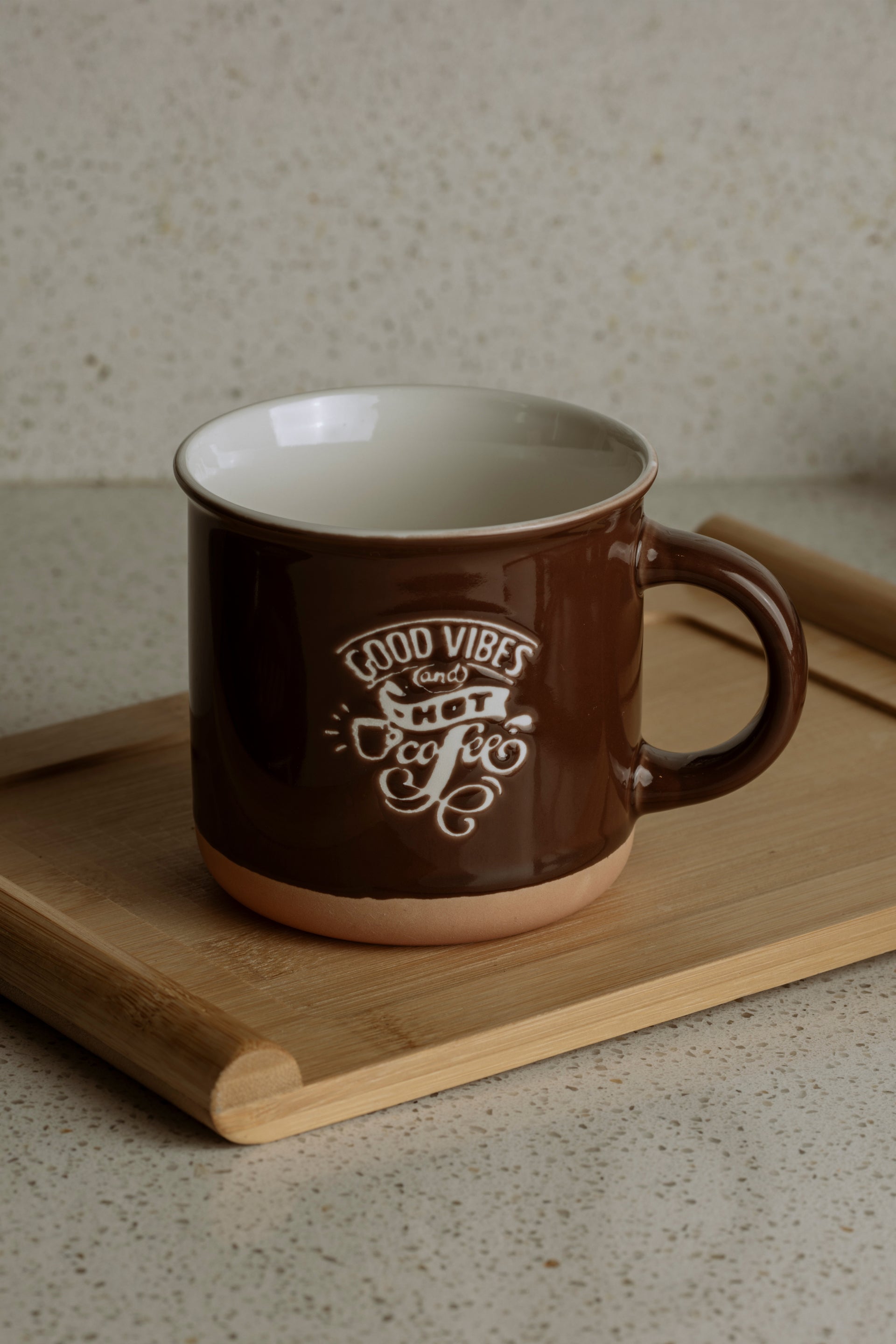 Good vibes mug brown