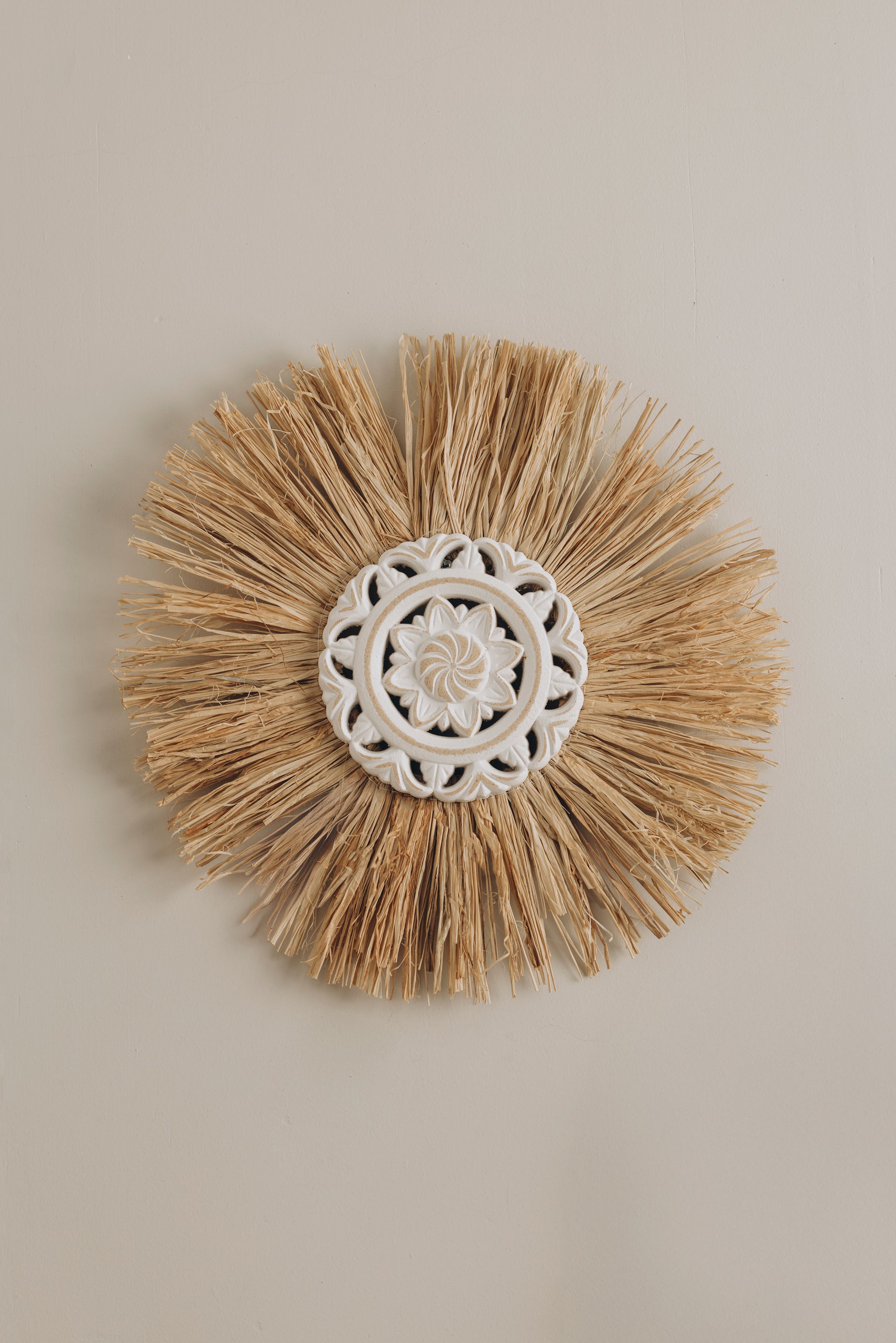 Straw Floral Carved Wall Hanging