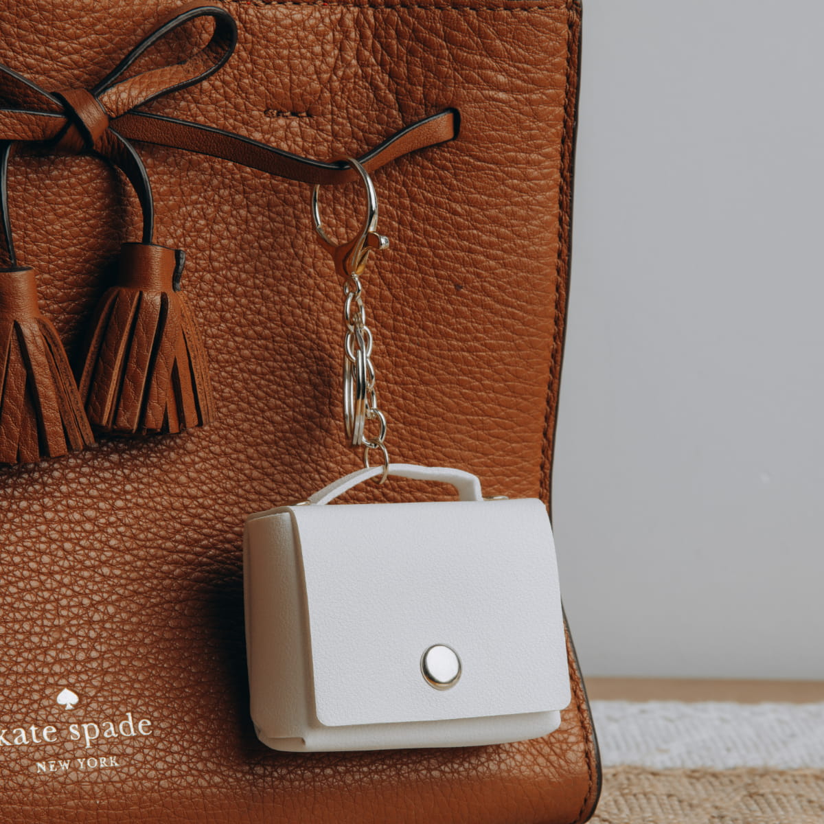 White Mini Handbag AirPods Holder Keychain