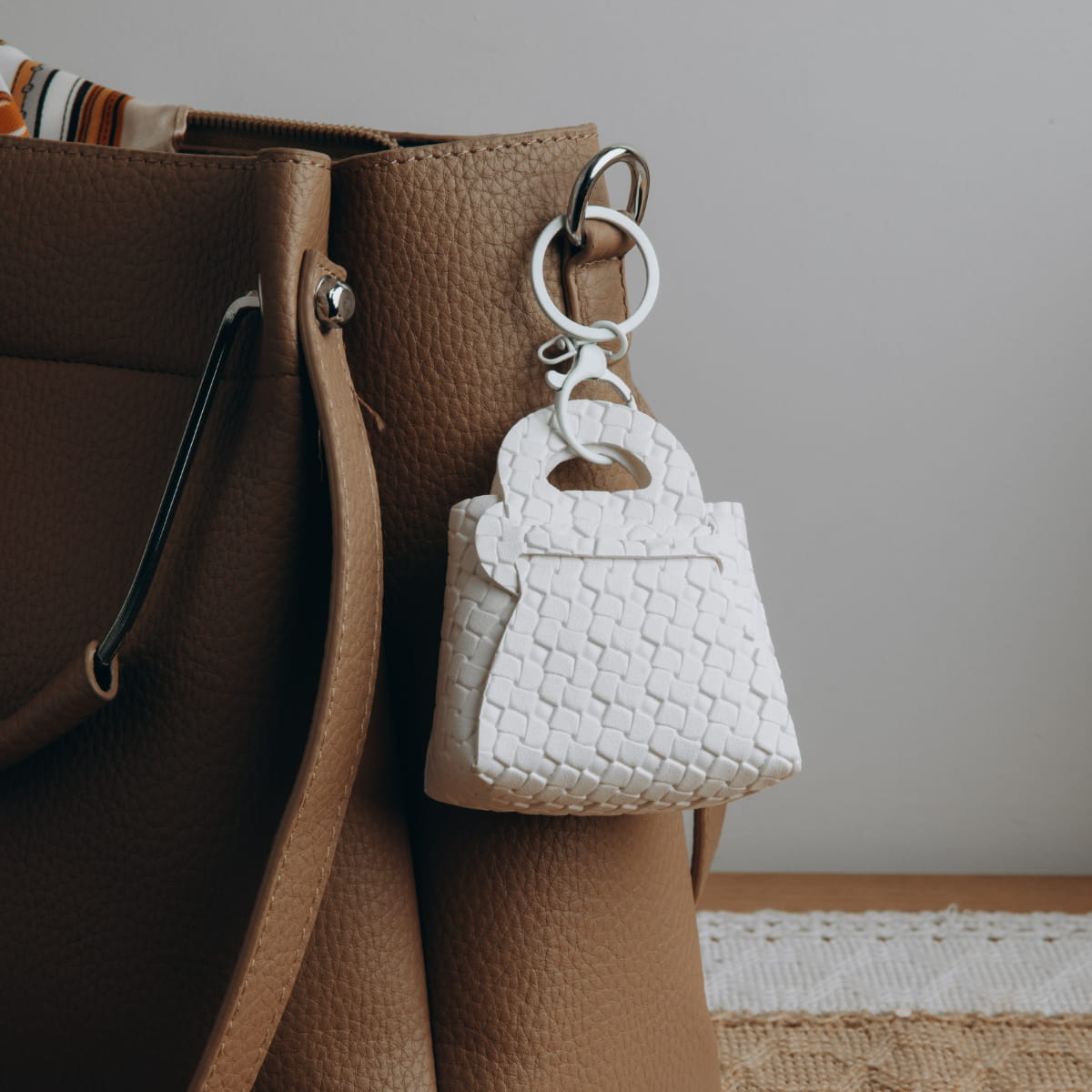 Woven Mini Handbag AirPods Case Cover with Keychain